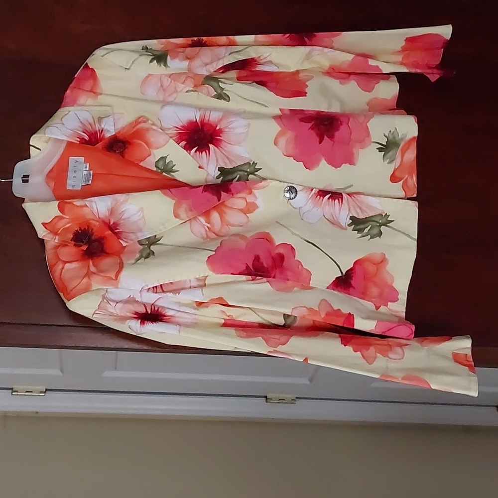 NOT FOR SALE/Ninety Colorful Floral jacket